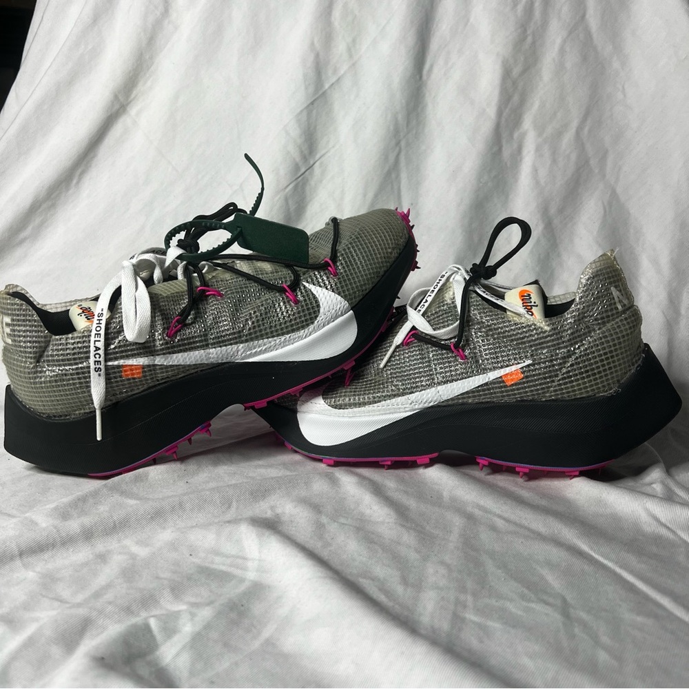 Size 14W Off white nike vapor street “laser Fuchsia”